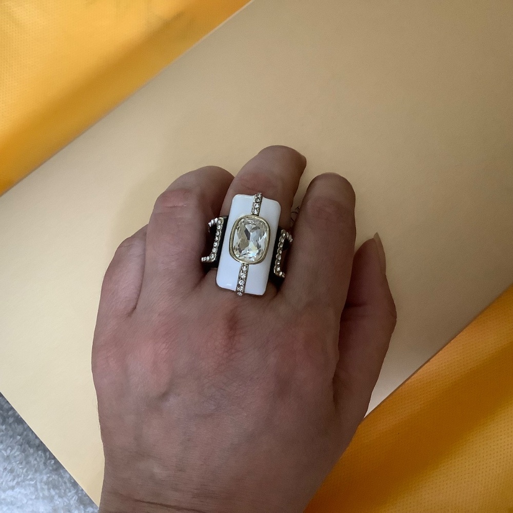 Heidi Daus New Century Crystal & Enamel Art Deco Ring  White Black SZ 10 - Picture 12 of 13